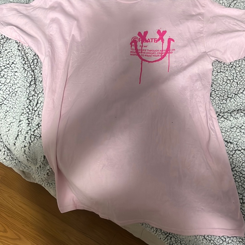 pink graphic tee